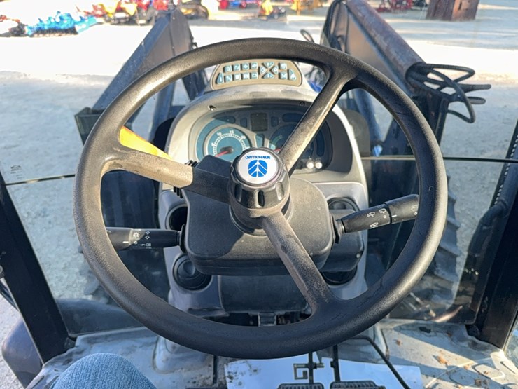new-holland-t6070-image-73