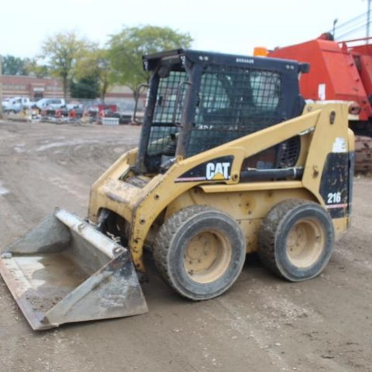 2001 CATERPILLAR 216