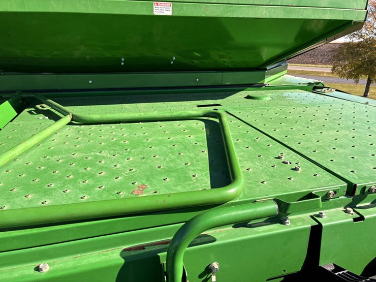 2010-john-deere-2010-image-96