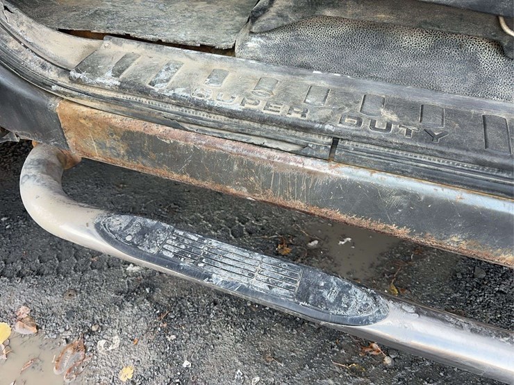 2011-ford-f550-xl-image-24