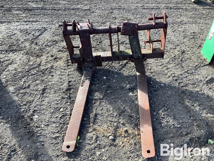 42"-pallet-forks-image-2