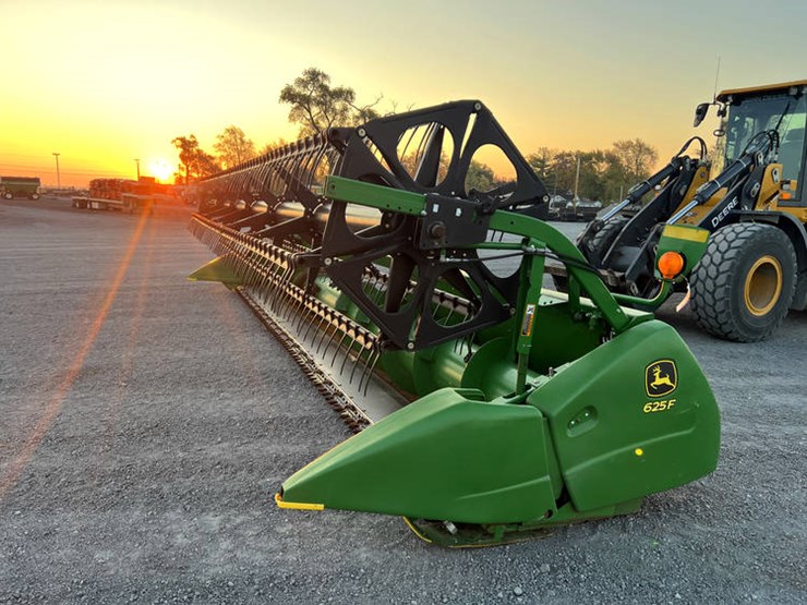 2014-john-deere-625f-image-5