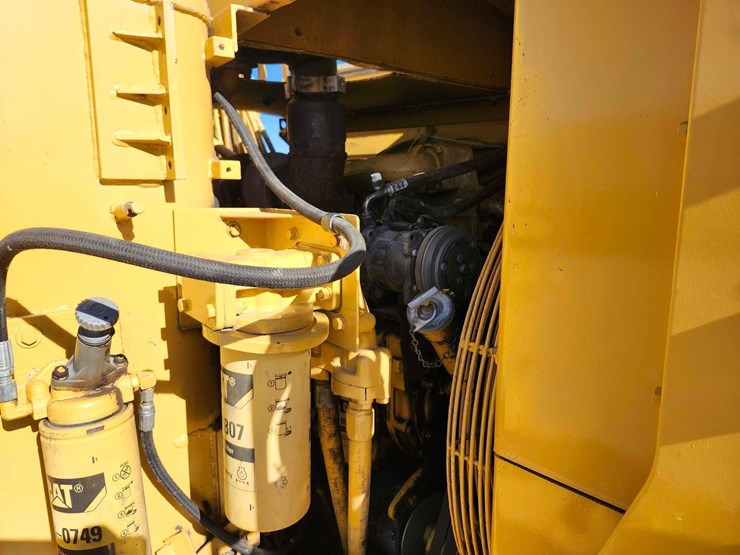 1980-caterpillar-627b-push-pull-scraper-image-27