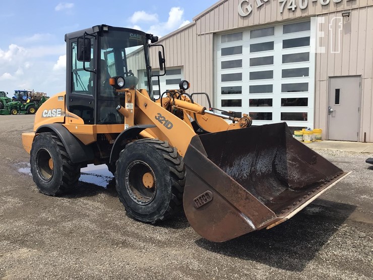 2002-case-321d-image-4