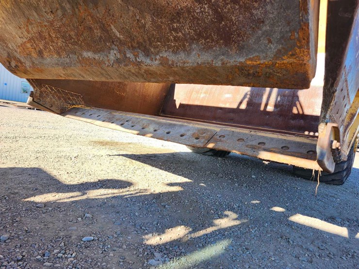 1980-caterpillar-627b-push-pull-scraper-image-75