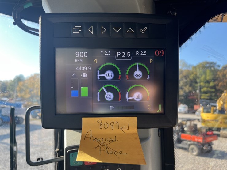 2021-deere-850l-wlt-image-21