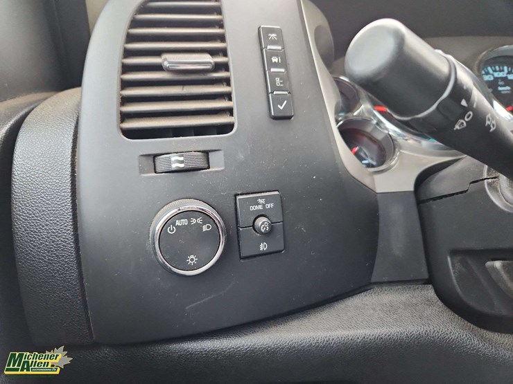 2013-gmc-sierra-2500hd-sle-image-21