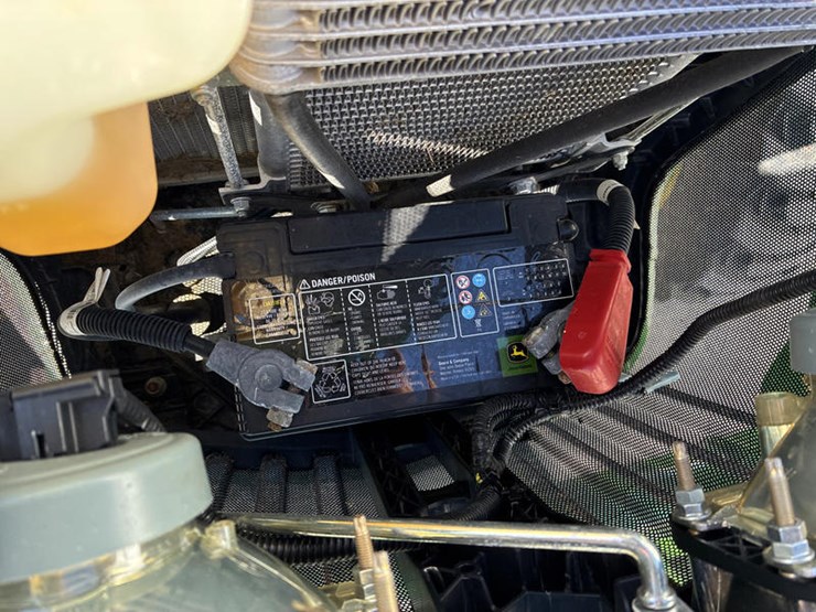 2018-john-deere-3038e-image-51