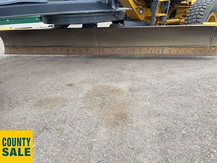 2020-deere-872gp-image-20