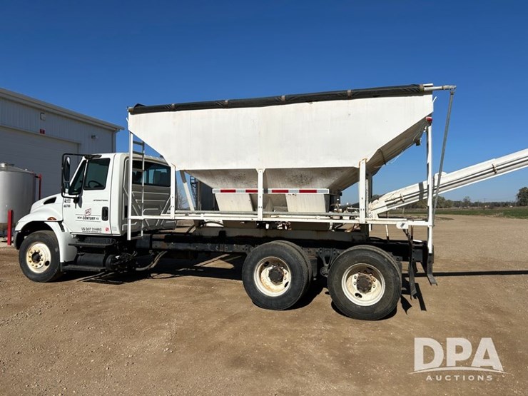 2005-ihc-4400-dry-tender-truck-(cp1274,-unit-ag706)-image-5