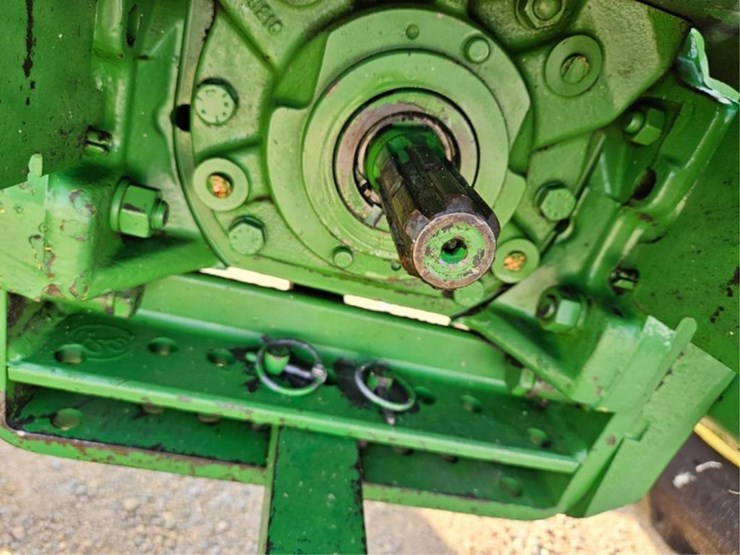 john-deere-2520-image-15