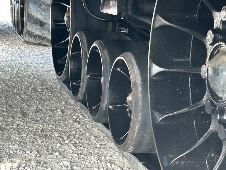 2013-case-ih-steiger-550-hd-image-57