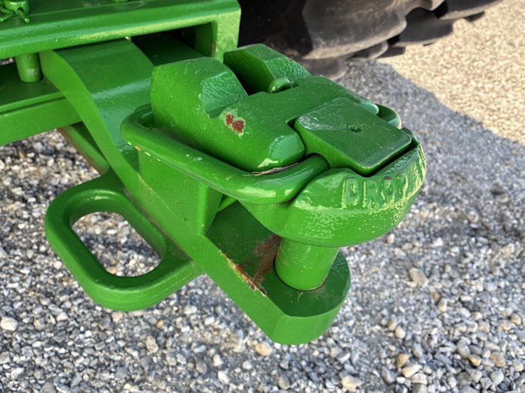 2023-john-deere-8r-370-image-31