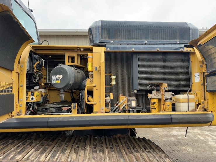 2008-caterpillar-330dl-hydraulic-excavator-image-32