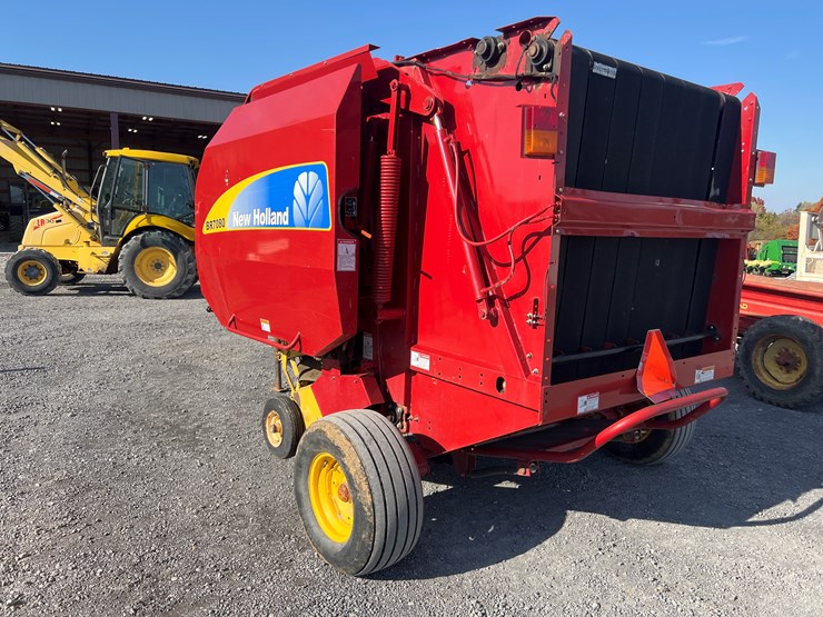 new-holland-br7080-image-10