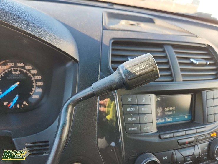 2017-ford-explorer-image-10