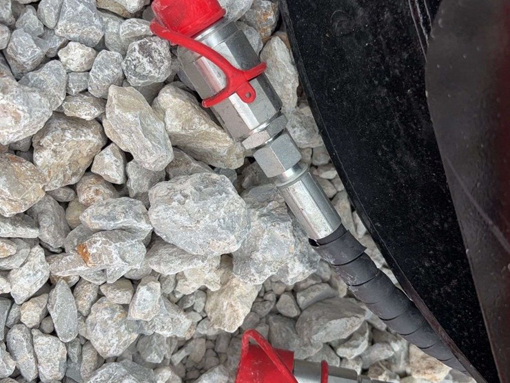 skid-steer-hydraulic-compaction-wheel-image-6