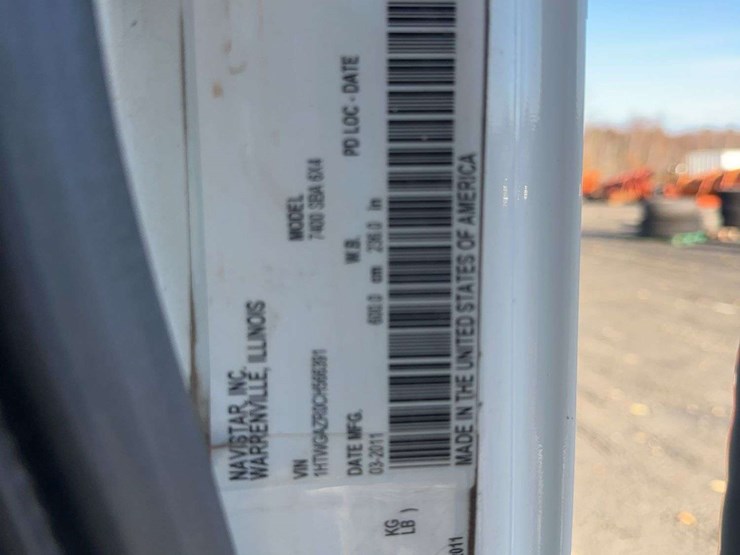 2012-international-7400-image-31