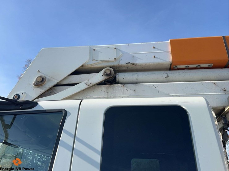 2012-international-7400-image-17