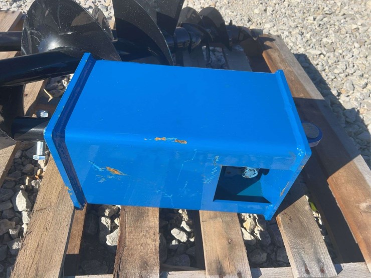 skid-steer-loader-auger-and-extra-rod-image-2