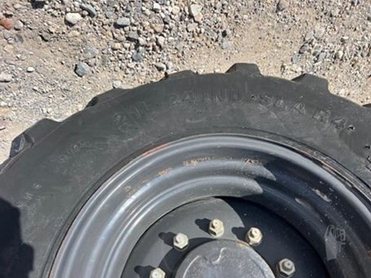 2017-case-580sn-image-39