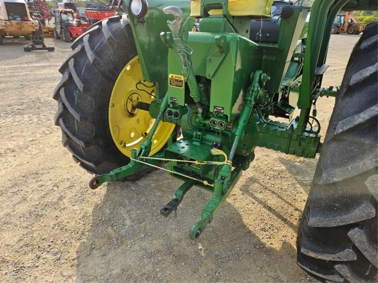 john-deere-2520-image-50