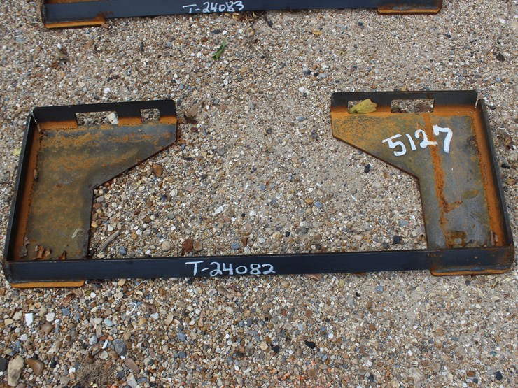 #5127-•-2025-wolverine-3/8-inch-quick-attach-mount-plate-image-1