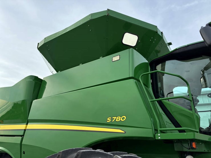 2018-john-deere-s780-image-25
