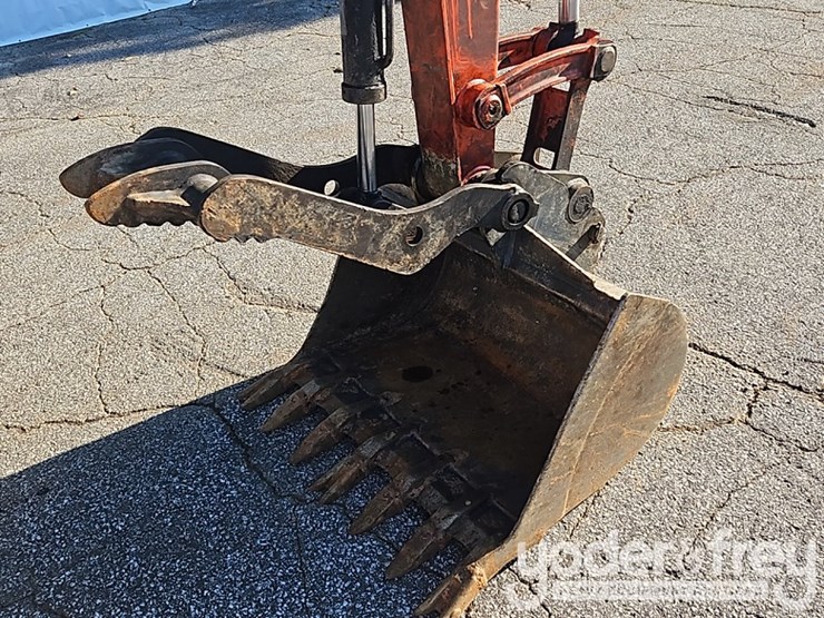 2016-kubota-kx057-4-image-19