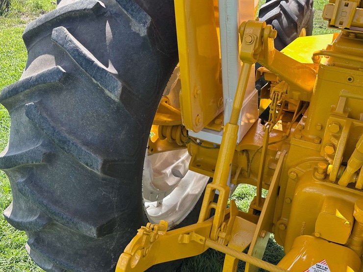 minneapolis-moline-g850-image-27