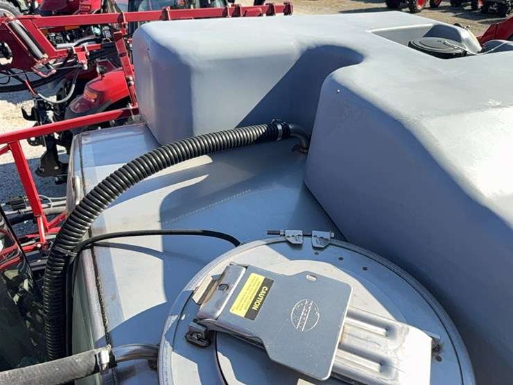 2023-case-ih-4350-patriot--sprayer-image-167