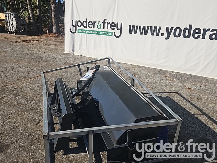 unused-72"angle-broom-(assb-72w)-to-suit-skidsteer-image-3
