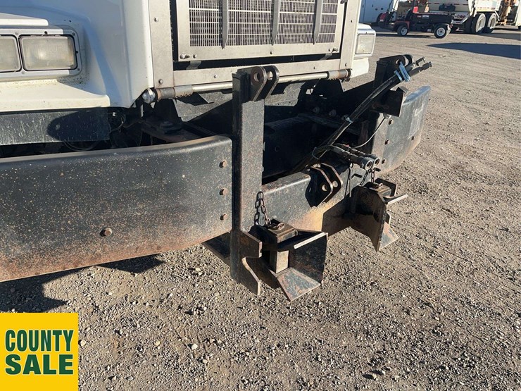 2016-kenworth-t800-image-17