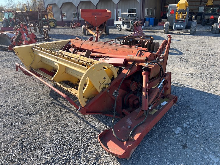 new-holland-472-image-1