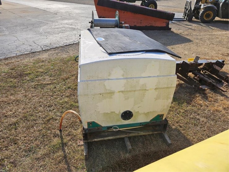 #3024-•-lesco-200-gallon-slide-in-sprayer-image-4