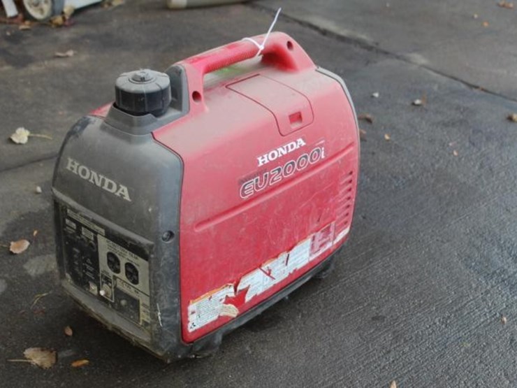 honda-eu-2000-suitcase-generator-image-2