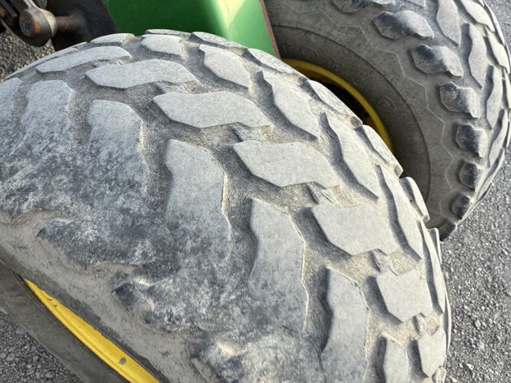 2009-john-deere-1590-image-25