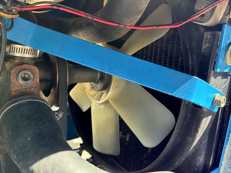 new-holland-2120-image-42