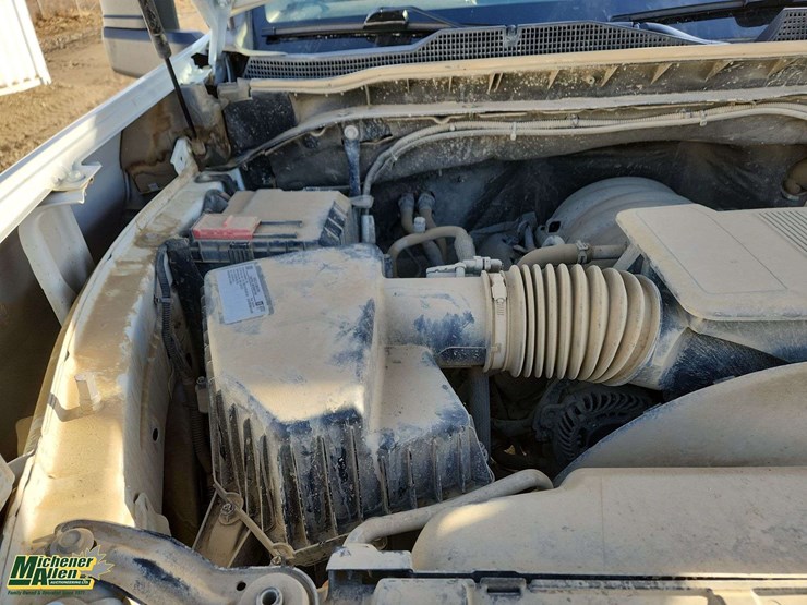 2021-chevrolet-silverado-2500hd-image-26