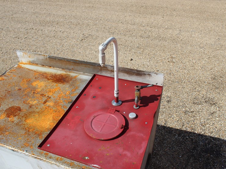 #3478-•-200-gallon-faith-tank-image-4