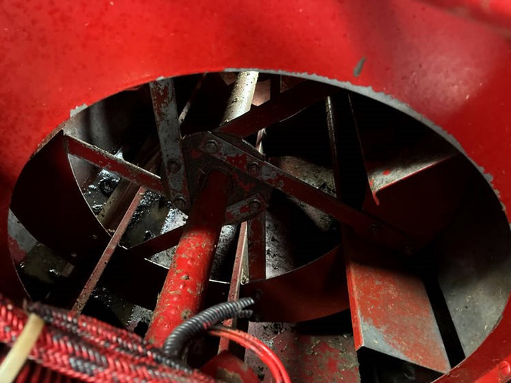 1990-case-ih-1660-image-69