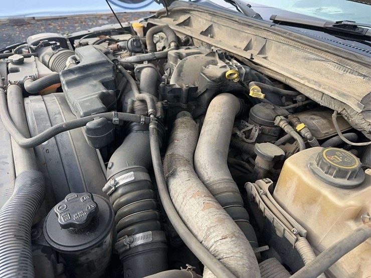 2011-ford-f550-xl-image-19