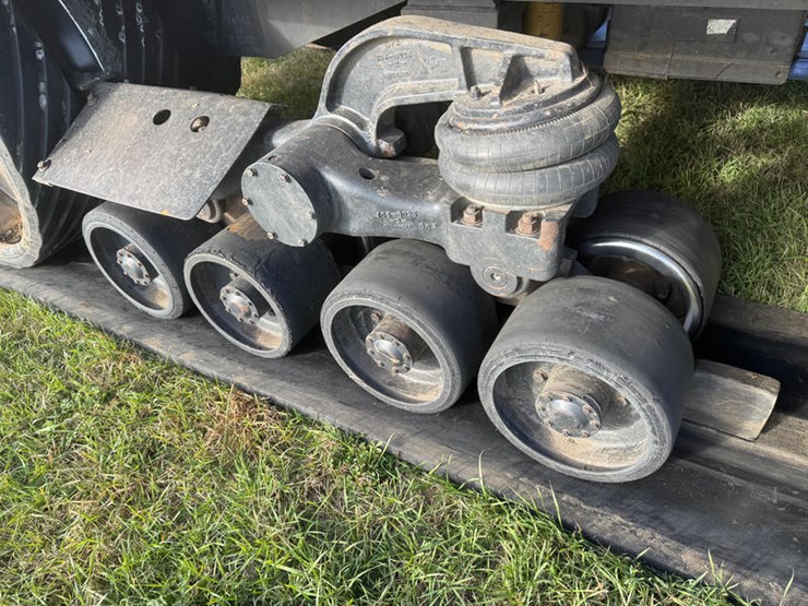 john-deere-11-image-23