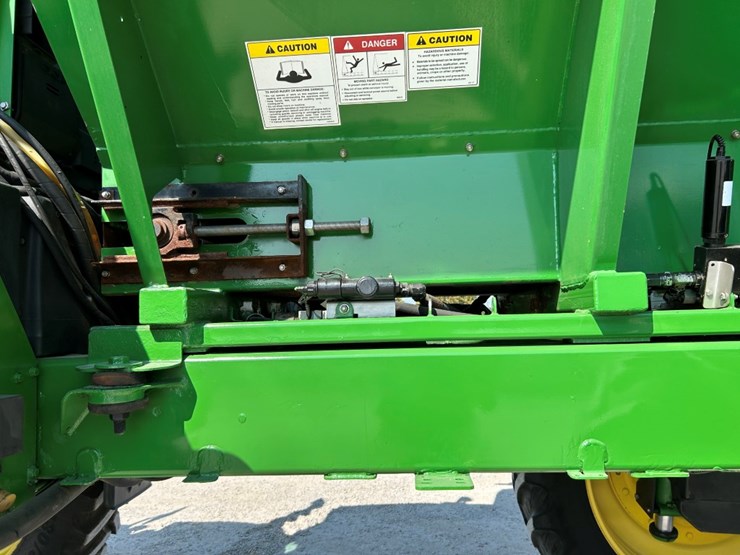 2012-john-deere-4940-image-87
