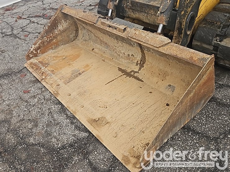 2020-new-holland-c345-image-18