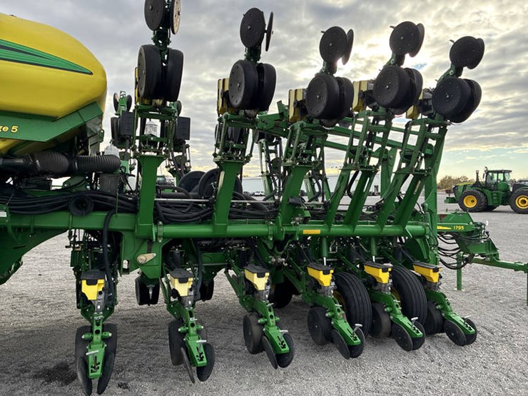 2018-john-deere-1795-image-77