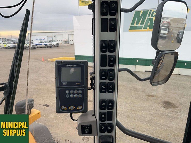 2015-volvo-l110h-image-16