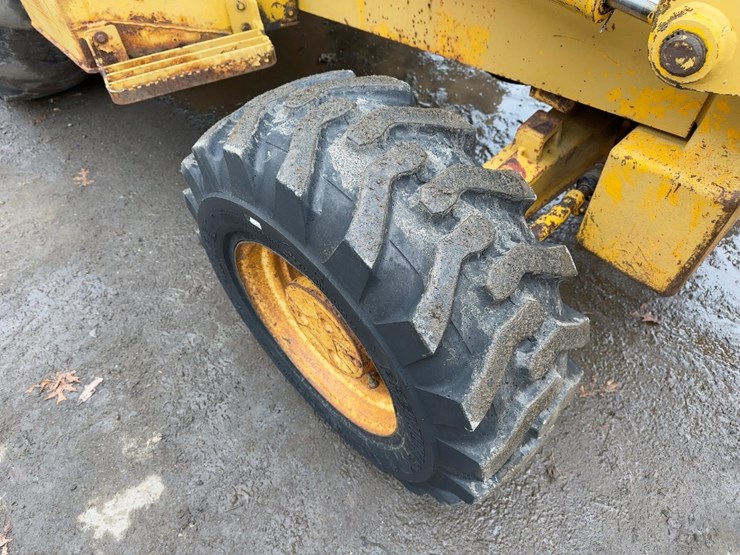 1992-john-deere-310d-image-13