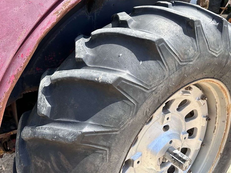 farmall-1066-hydro-image-23