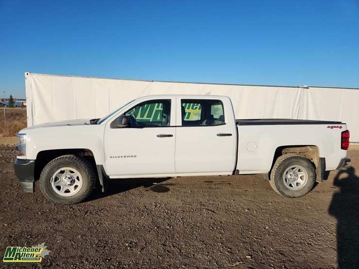2017-chevrolet-silverado-1500-image-21